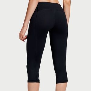 Victoria’s Secret Sport crop leggings Sz XS